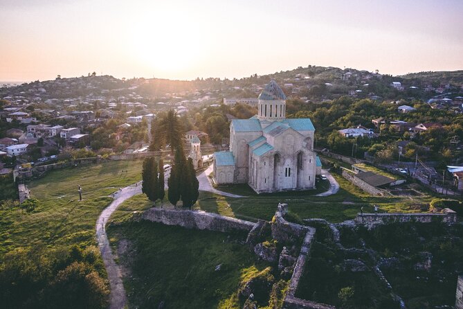 Kutaisi Monasteries: Gelati, Motsameta, Bagrati. 3-Hour Tour - Significance of the Gelati Monastery