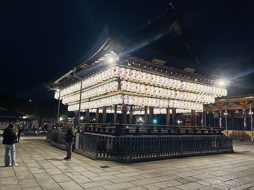 Kyoto: Gion District at Night Guided Group Walking Tour - Tour Features