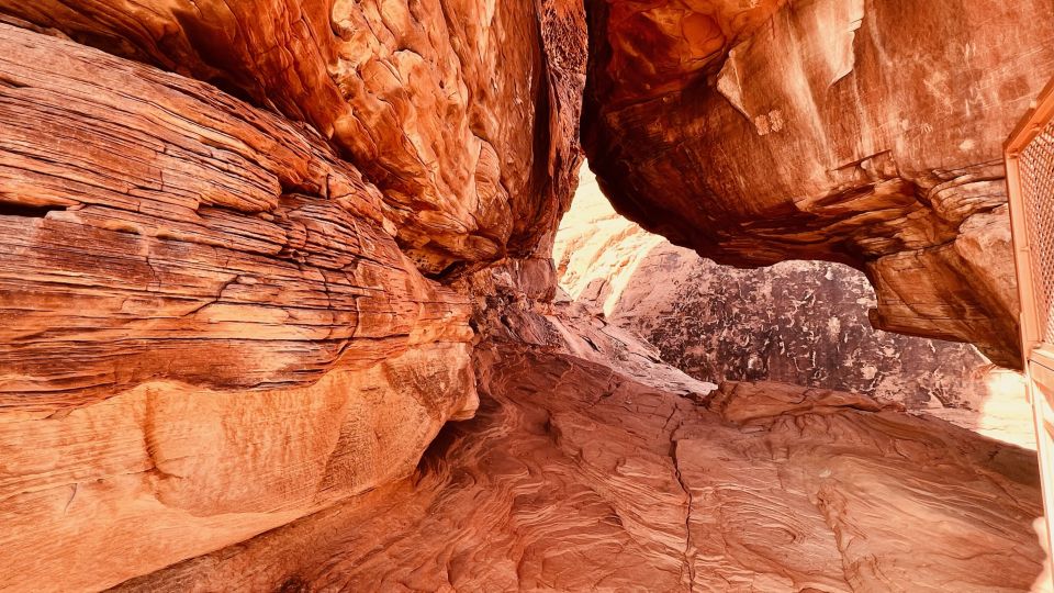 Las Vegas: Valley of Fire Scenic Tour - Discovering Ancient Petroglyphs