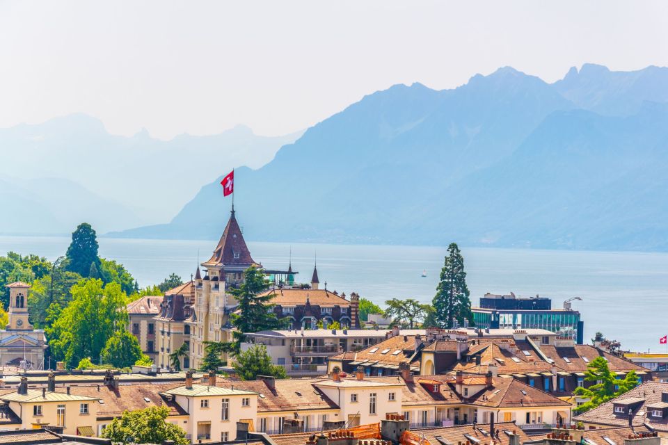 Lausanne: Private Custom Tour With a Local Guide - Exploring Lausannes Main Sights