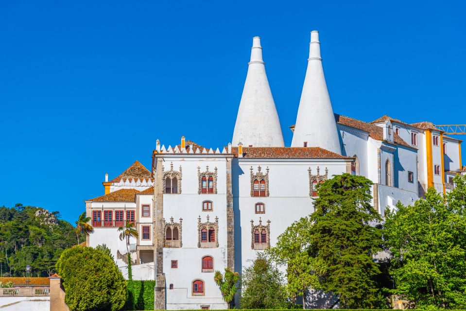 Lisbon: Pena Palace, Sintra, Regaleira and Cascais Tour - Itinerary and Highlights