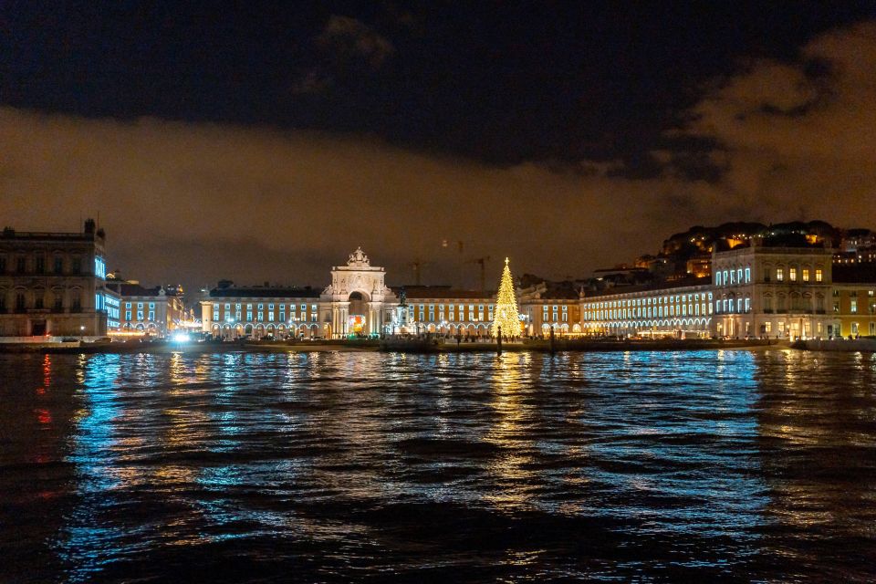 Lisbon: Tagus River New Years River Boat Cruise - Highlights of the Tagus River Cruise