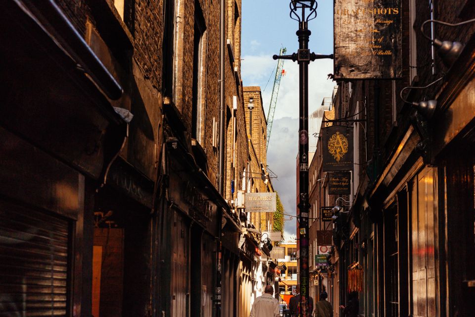 London: 2.5-Hour Off the Beaten Track Private City Tour - Discovering Trendy Shoreditch