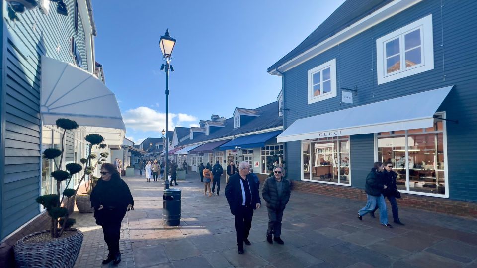 London: Bicester Village Private Vehicle Round Trip Transfer - Highlights of the Itinerary