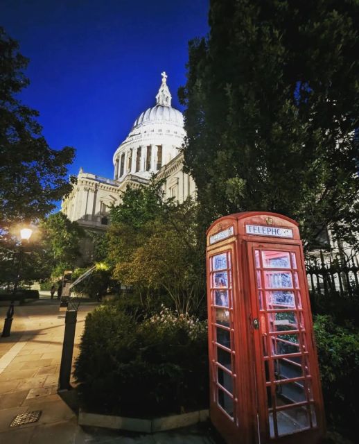 London: Explore London By Night In A VIP Private Car - Gliding Past Buckingham Palace