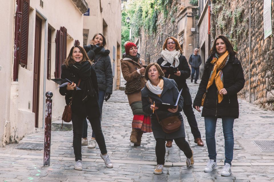 Lyon: Escape Game in the Old Lyon - Guided Tour of Vieux-Lyon