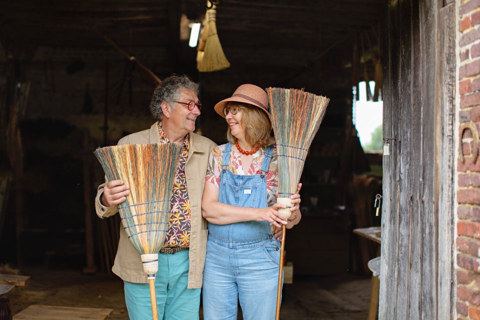 Make Your Own Fly Swatter at a Traditional Workshop - Whats Included