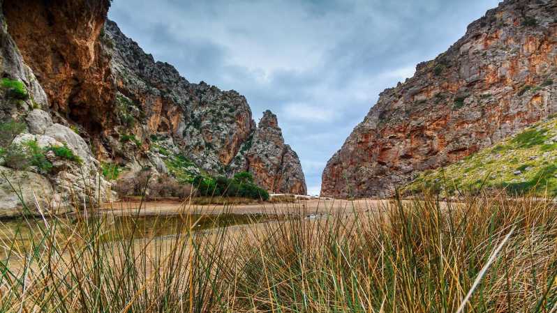 Mallorca: Torrent De Pareis Hiking Adventure - Canyon Features and Landscape