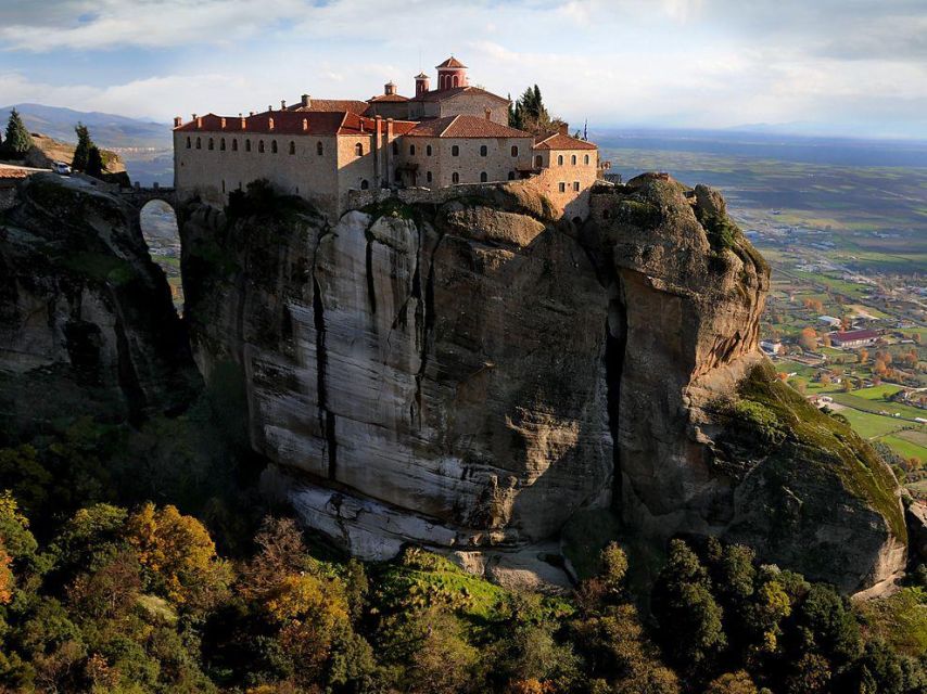 Meteora Mountains Private Half-Day Tour From Kalabaka - Experience Highlights