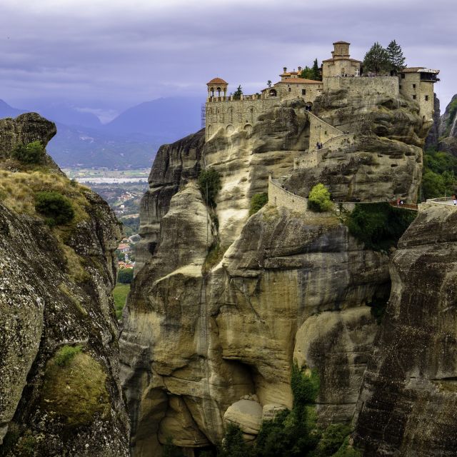 Meteora: Private Day Trip From Thessaloniki - Itinerary Highlights