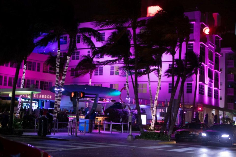 Miami: Party Sprinter - 4-Hour City Tour Extravaganza - Cruise Through Miamis Hotspots