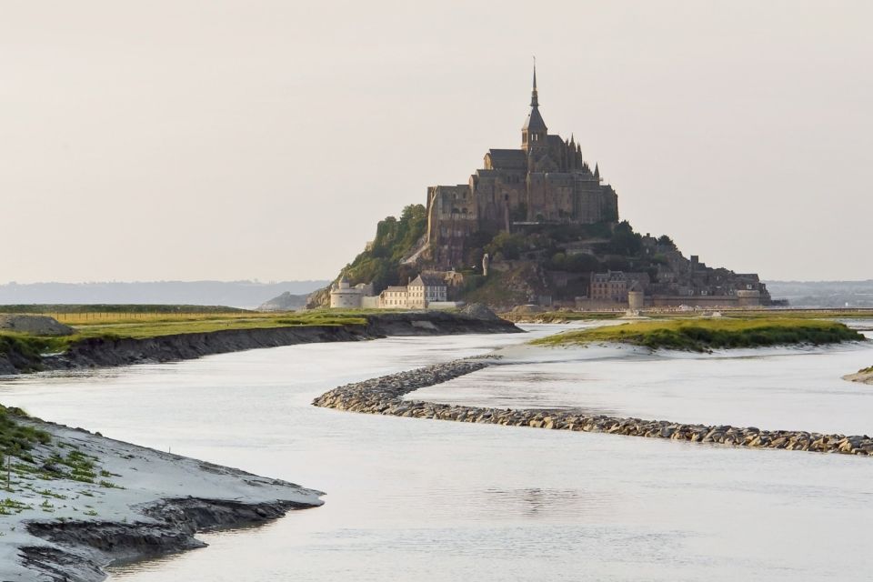 Mont Saint-Michel & Chateaux Country 3-Day Tour From Paris - Guided Abbey Tour in Mont Saint-Michel