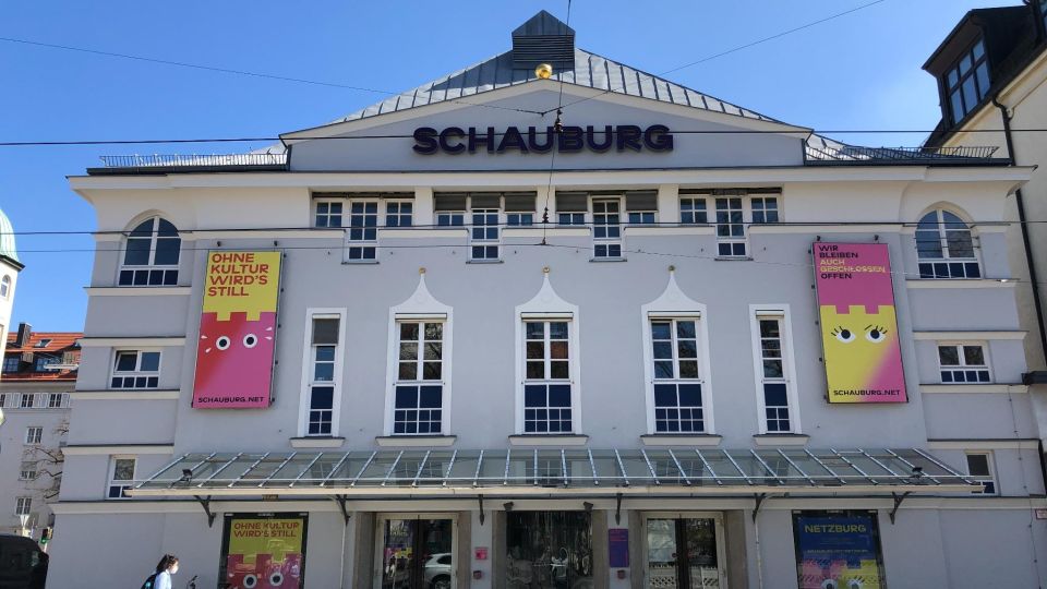 Munich: Bohème Schwabing Self-guided Neighbourhood Walk - Old Nordbads Architectural Marvels