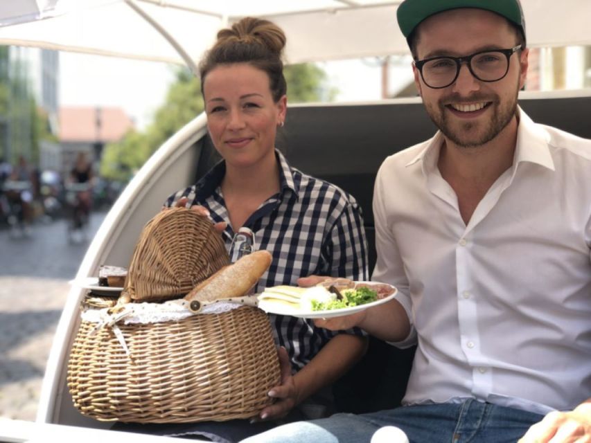 Münster: Private City Rickshaw Picnic Tour - Picnic Basket Delight