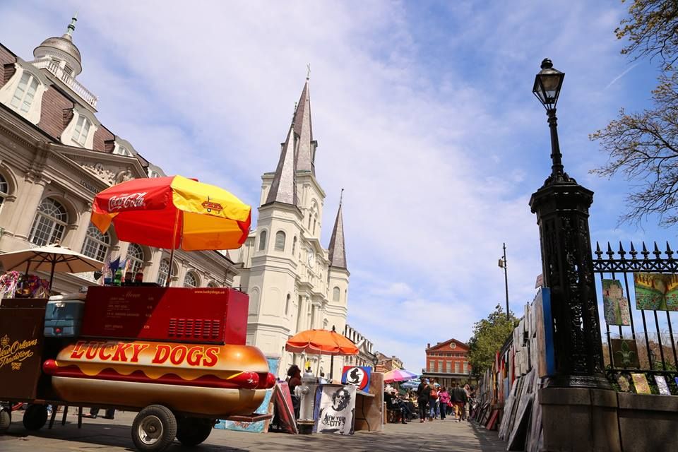 New Orleans Drunken Ghost and Vampire Experience - Explore the Dark Side