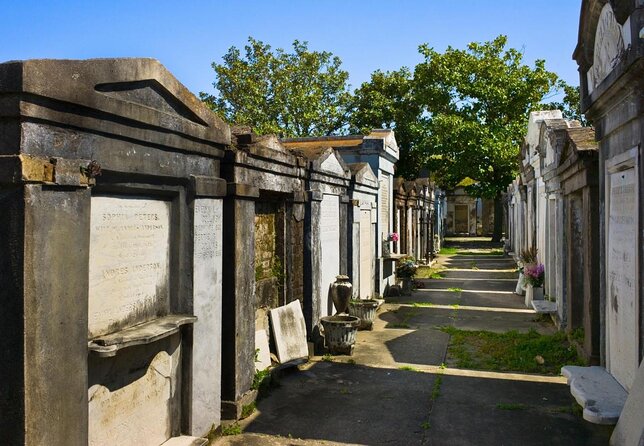 New Orleans Garden District and Lafayette Cemetery Tour - Tour Logistics