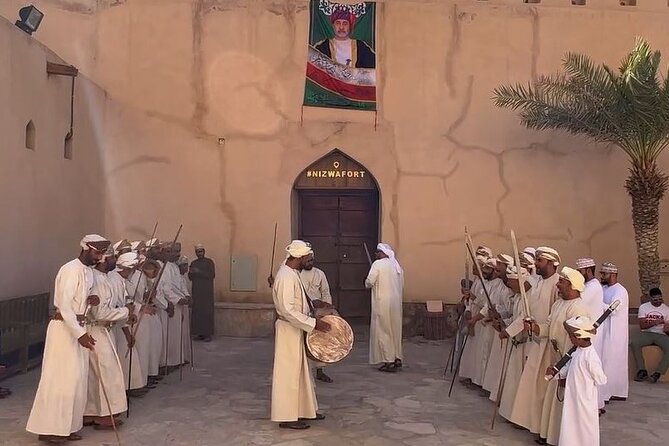 Nizwa Fort-Nizwa Souq-Birkat Al Mouz-Jebel Akhdar - Private Full Day Tour - Meeting and Pickup