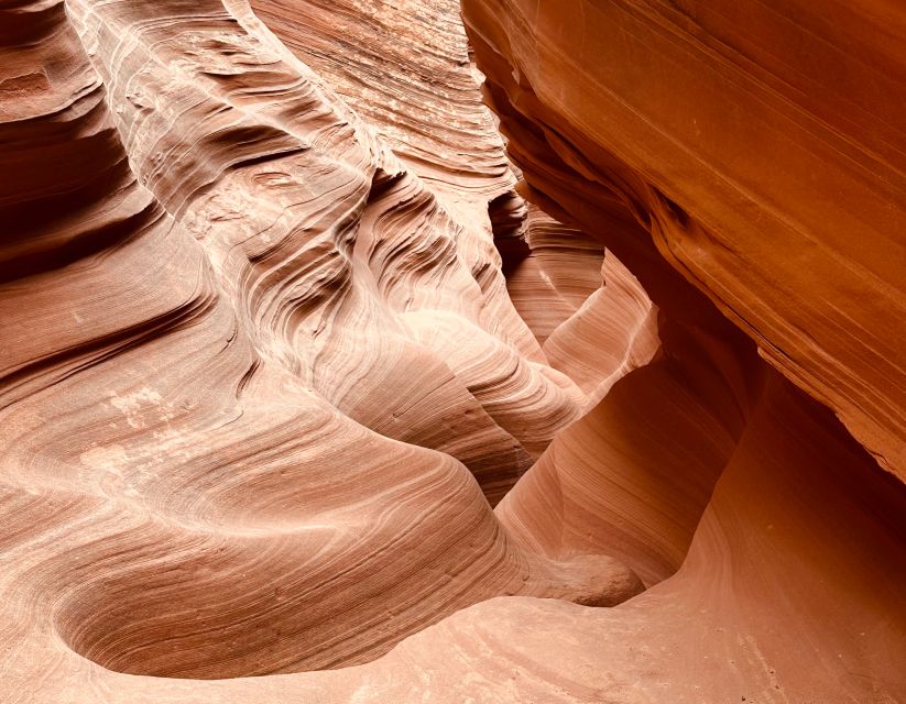 Page: Mountain Sheep Slot Canyon Guided Hiking Tour - Tour Description