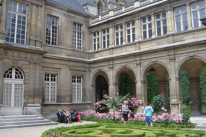 Paris Le Marais Historical Walking Tour With Wine and Cheese Tasting - Meeting and Departure