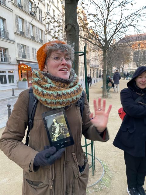 Paris: LGBTQ+ History Walking Tour - Crossing the Pont Neuf