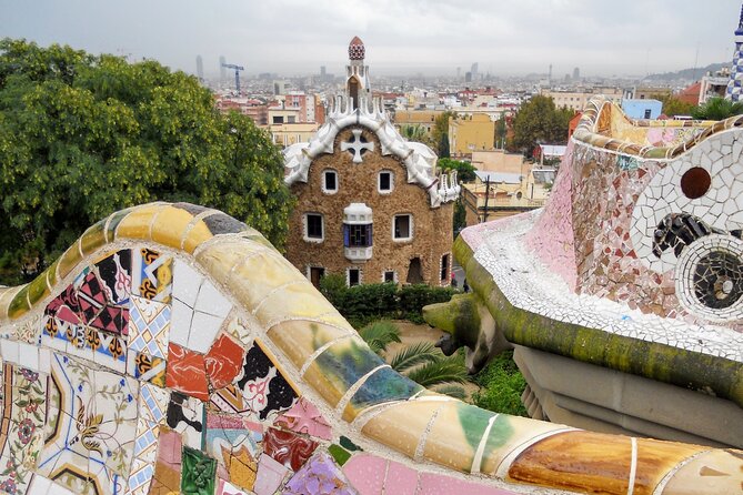 Park Güell Guided Tour With Skip-The-Line Ticket - Meeting Point and Pickup