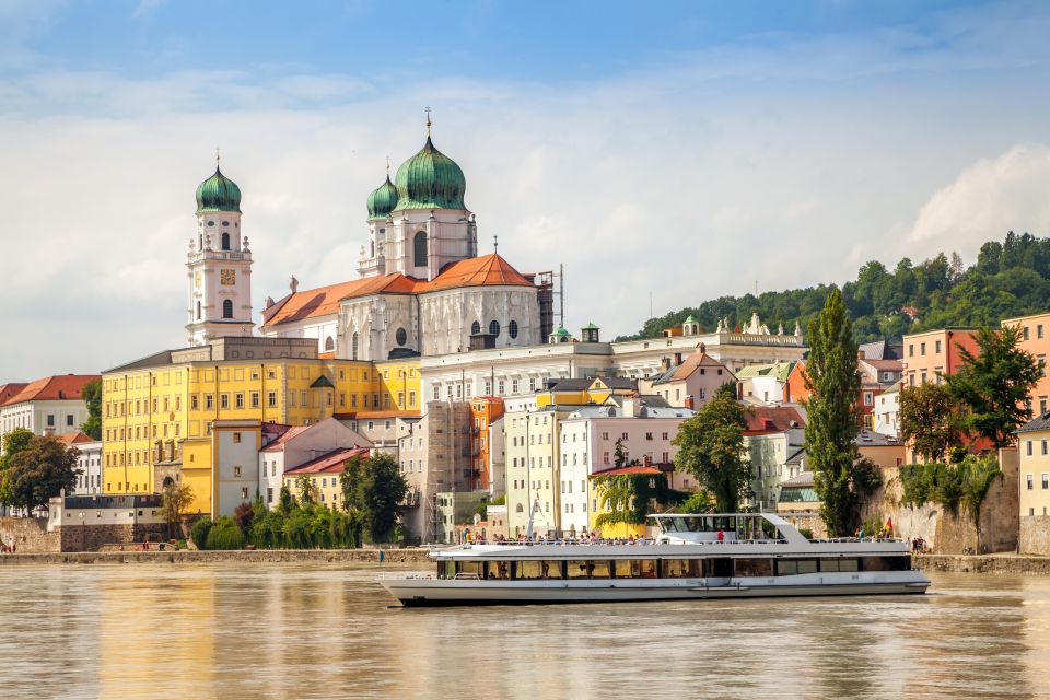 Passau: 1-Hour Guided City Walking Tour - Tour Inclusions