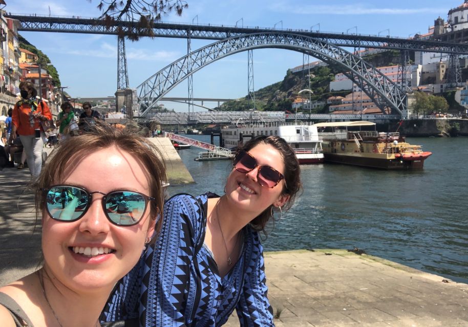 Porto: Scavenger Hunt and City Highlights Walking Tour - Experience and Highlights