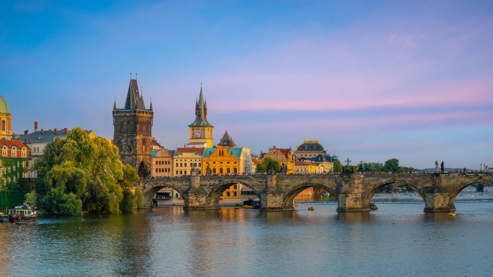 Prague: Walking Tour With Audio Guide on App - Experience Highlights