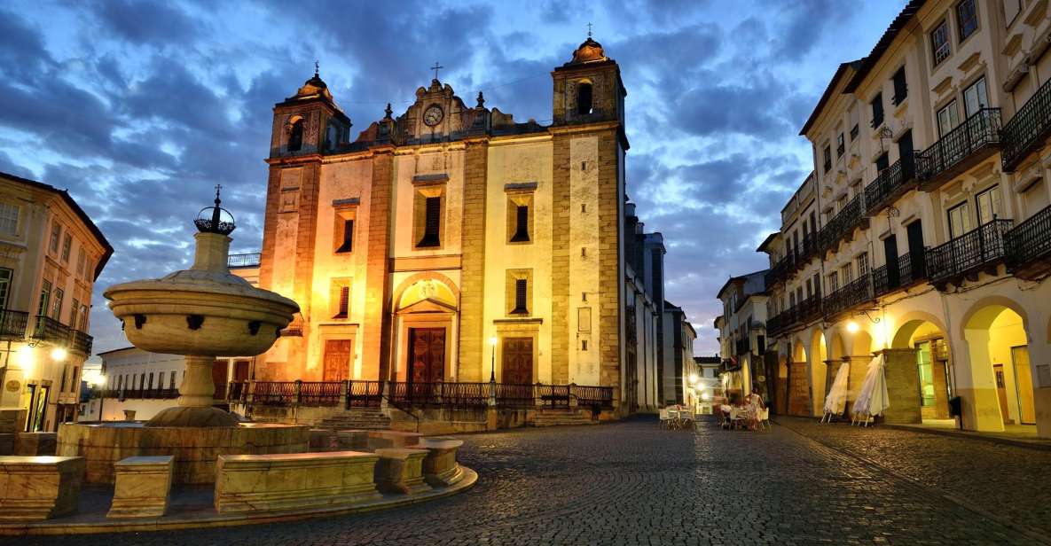 Private Évora World Heritage Tour From Lisbon - Discovering the Cathedral