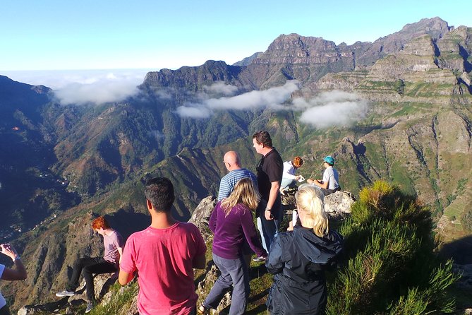 Private Half-Day 4X4 Experience: East or West - Visiting Pico Do Areiro