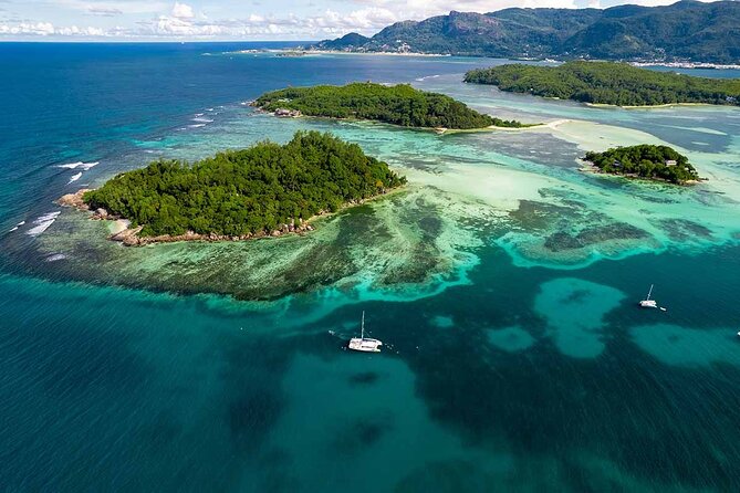 Saint Anne Marine Park and Moyenne Island - Creole Lunch Onboard