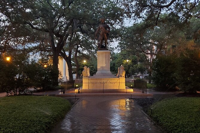 Savannah History and Haunts Candlelit Ghost Walking Tour - Meeting Point and End Point