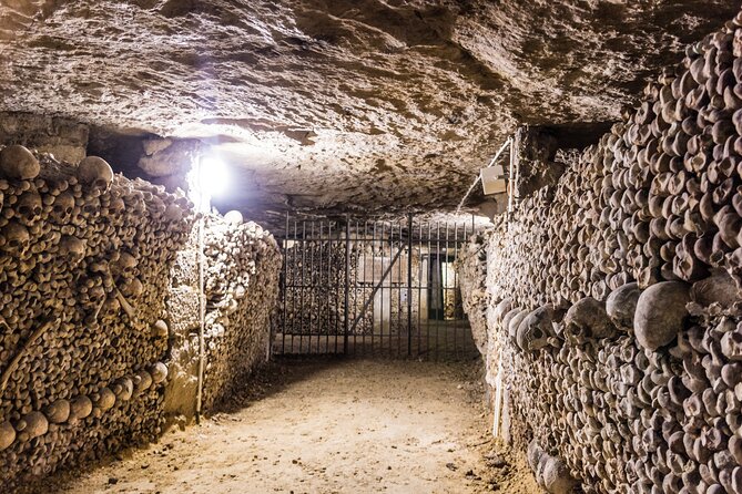 Skip the Line Paris Catacombs Tour With Restricted Areas - Meeting and Pickup