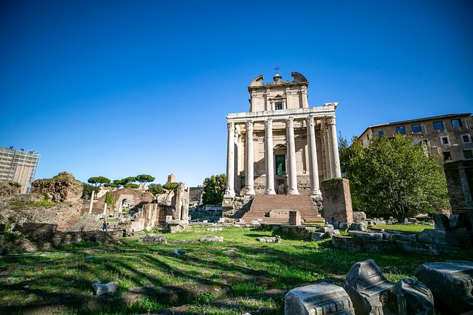 Skip-The-Line Tour of Rome Colosseum and Forums With Local Guide - Inclusions