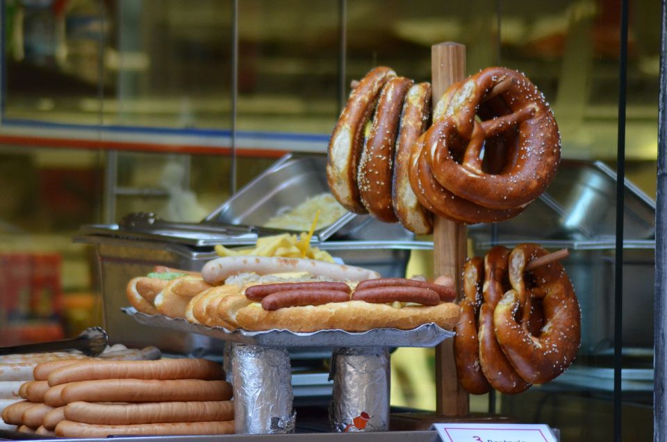 Strasbourg: Traditional Food Group Walking Tour - Discover Alsatian Delicacies