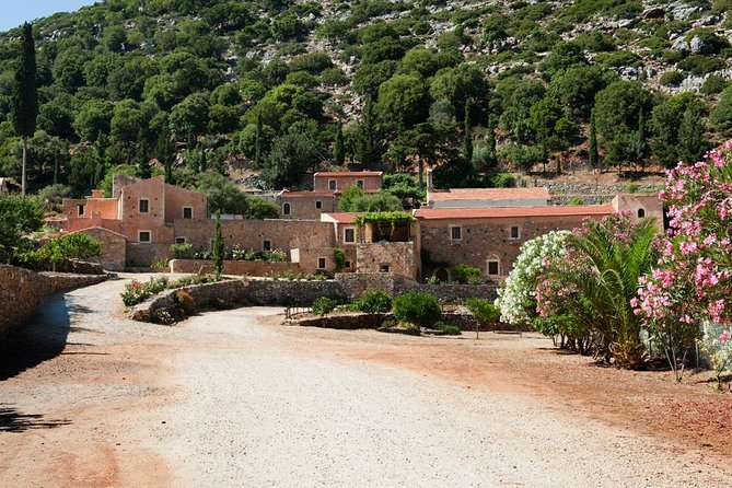 The Cretan Way of Life at the Mountains of Rethymno (Mylopotamos) - Exploring the Milopotamos Region