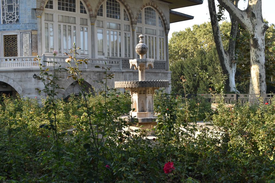 Topkapi Palace Tour: Scenes of the Ottoman Empire - Guided Tour by Expert Guides