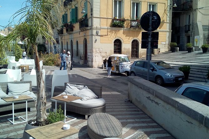 Tour in Ape Calessino (Tuk Tuk) 4 Districts + Poetto Beach + Pink Flamingos - Four Districts of Sardinia