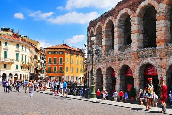 Verona and Lake Garda Day Trip From Bergamo - The Charm of Juliets Balcony