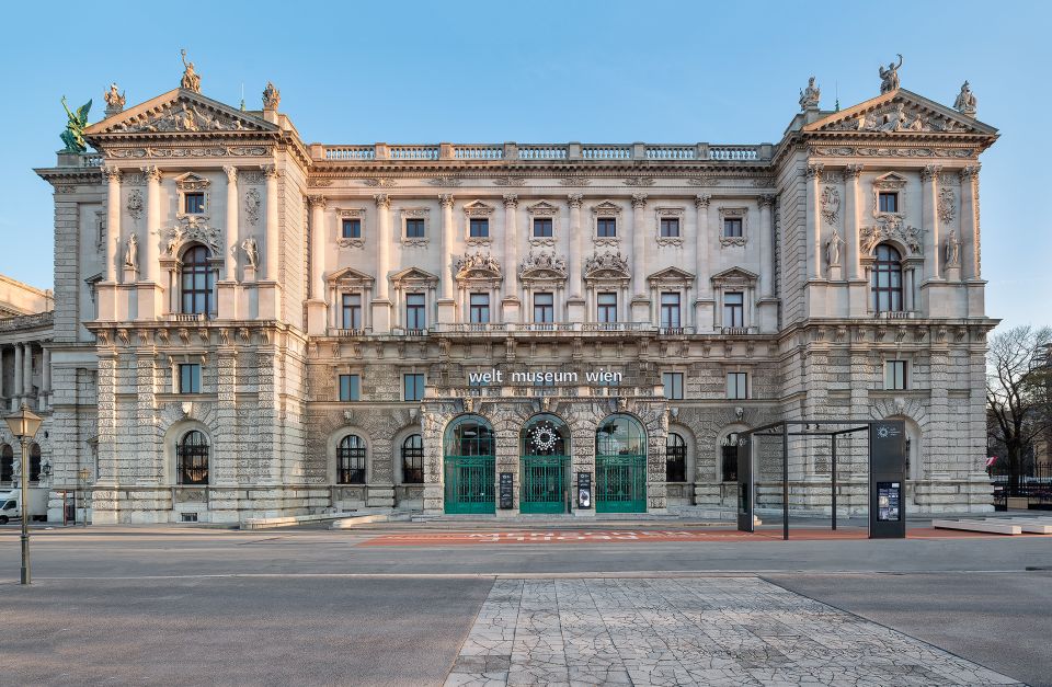 Vienna: Ticket to the World Museum - Iconic Penacho Feather Decoration