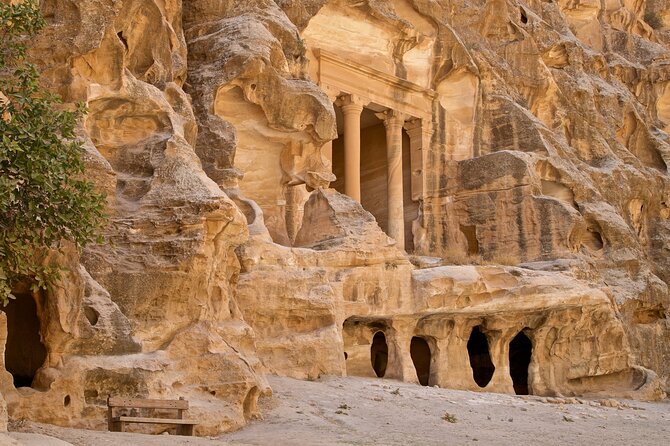 3-Hour 4x4 Safari in Little Petra - Dining Caves and Frescoes