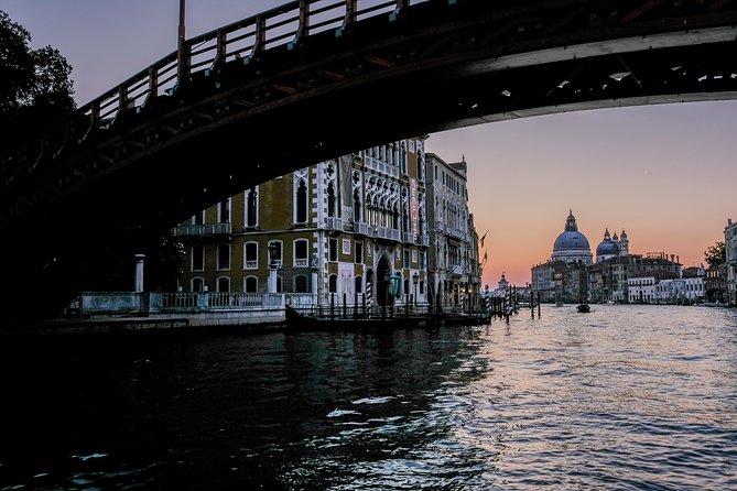 3 Hours Private Original Venice Photo Walk - Discovering Canals and Bridges