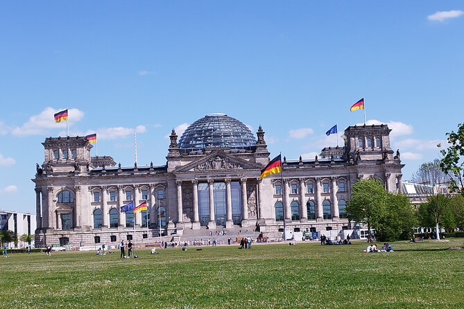 3,5 Hours Highlights Berlin Rickshaw Tour With Guide - Guest Experience