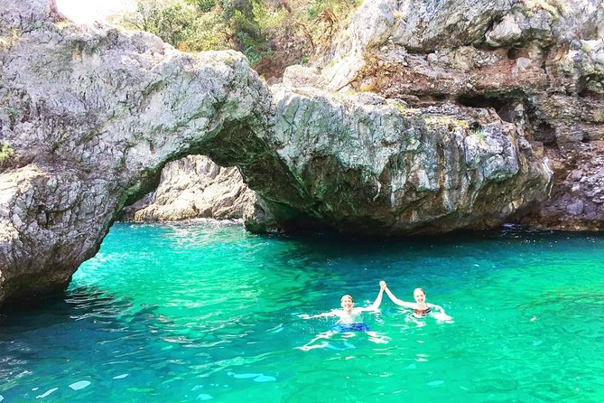 Amalfi Coast PRIVATE Boat Excursion From Positano - Accessibility and Additional Information