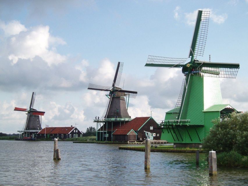 Amsterdam: Zaanse Schans Windmills Bike Tour With Guide - Included Amenities