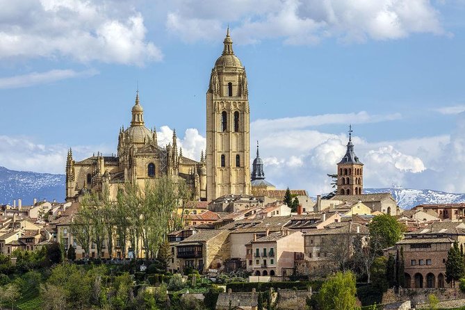 Avila and Segovia Tour With Monuments and Gastronomic Lunch From Madrid - Segovia Walking Tour