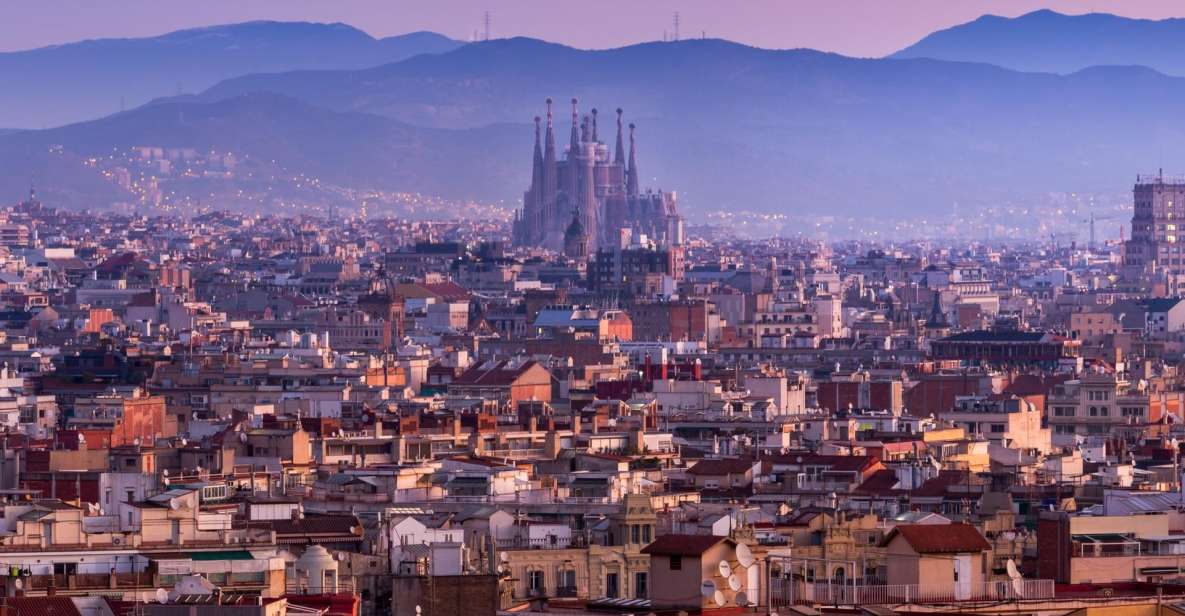 Barcelona: Express Walk With a Local in 90 Minutes - Highlights of the Walk