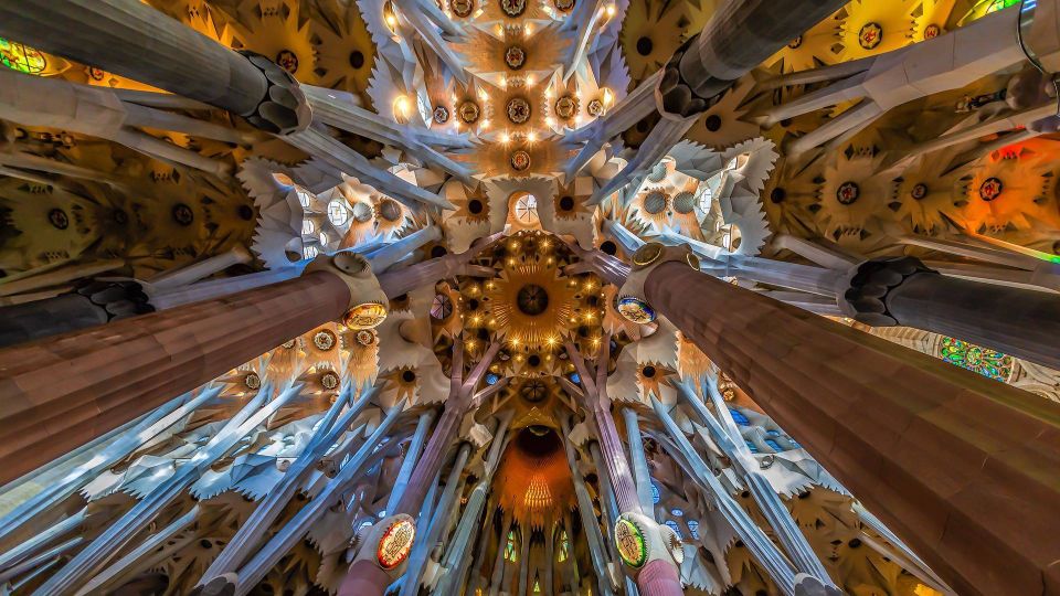 Barcelona & Sagrada Familia Half-Day Tour With Hotel Pickup - Inclusions and Exclusions