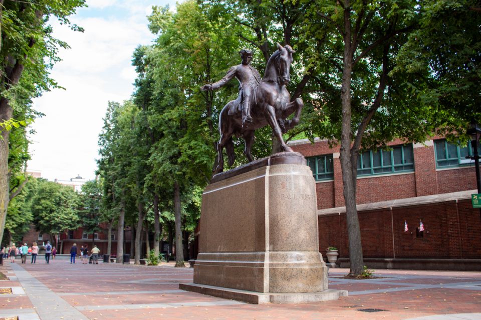 Boston: City History and Highlights Audio App Walking Tour - Paul Reveres Midnight Ride