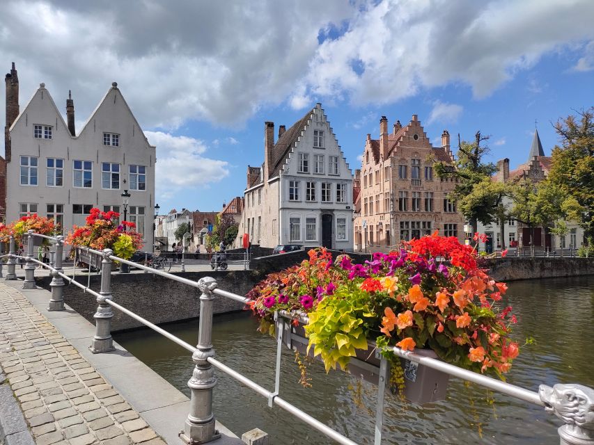 Bruges by Bike With Family and Friends! - Tour Experience